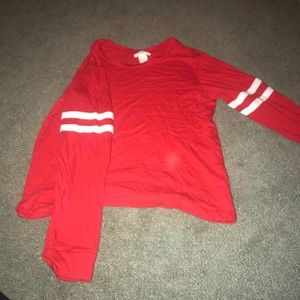 Red and white quarter sleeve tee